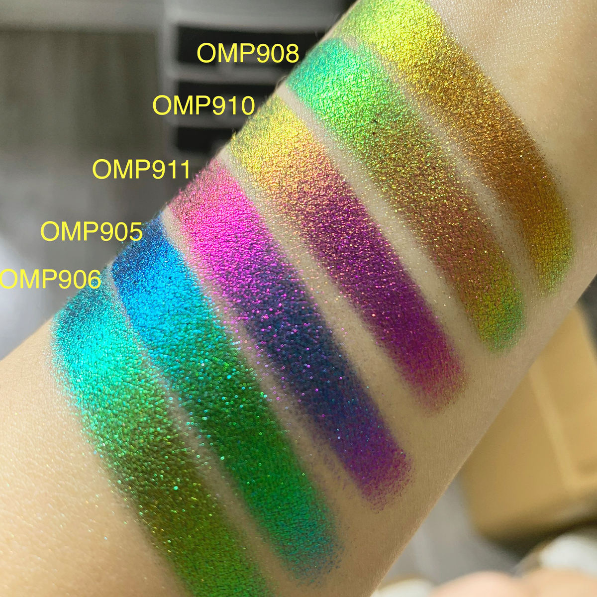 DIY Multichrome Eyeshadow Single Duochrome Palette